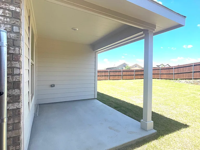 5552 Rollins Dr — Photo 19