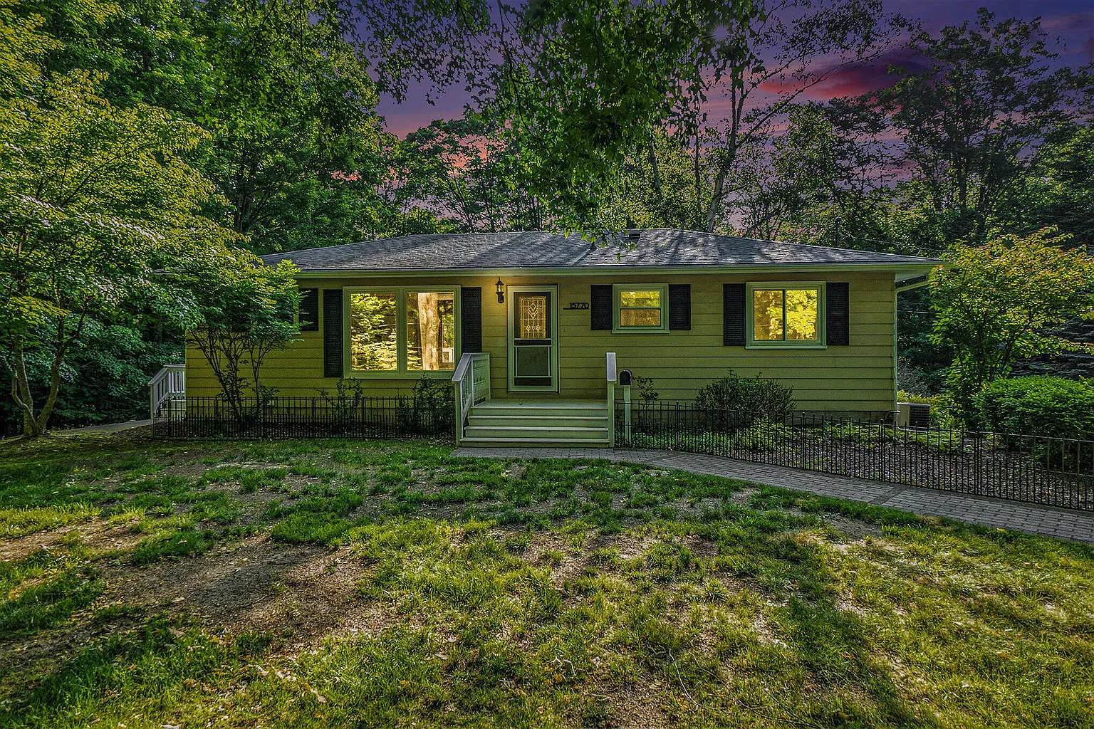 15770 157th Ave photo 1