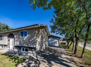 9710 S 117th Ave, Grande Prairie, AB T8V3P4