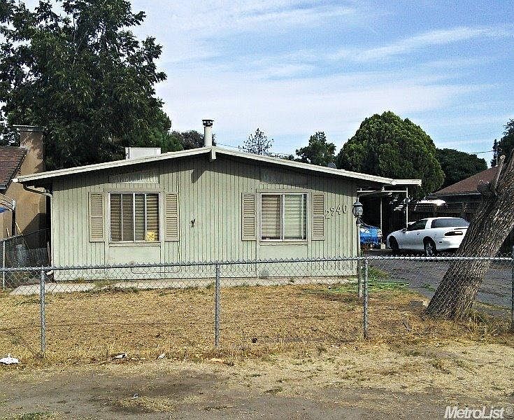 1st image of 2940 Redwood Ave