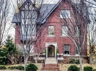 59 Maryland Plz UNIT 59C, Saint Louis, MO 63108