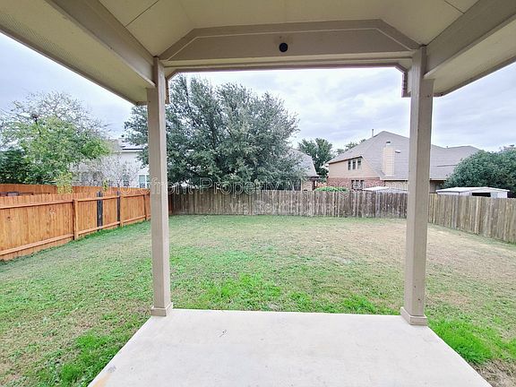 3rd image of 11927 Jasmine Way