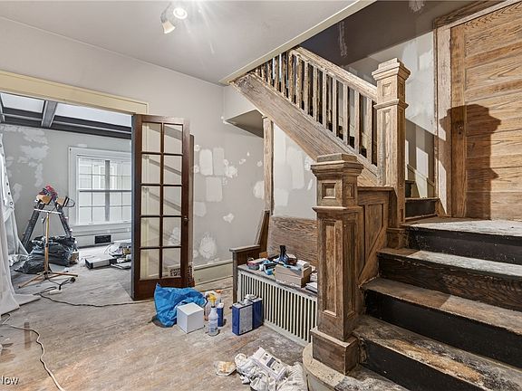 5th image of 50 N Rose Blvd