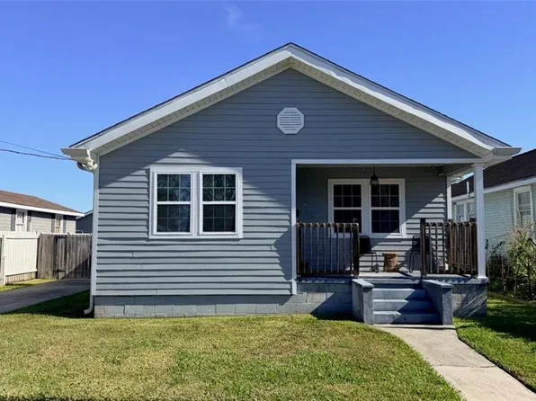 615 Brown Ave, Harvey, LA 70058