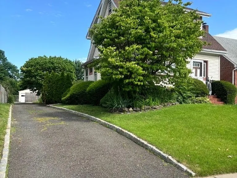 27 E Gibbons St — Photo 2