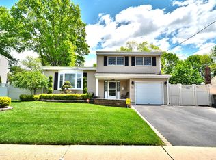 22 Bruce St, Old Bridge, NJ 08857