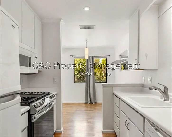 192 W Agua Caliente Rd — Photo 11