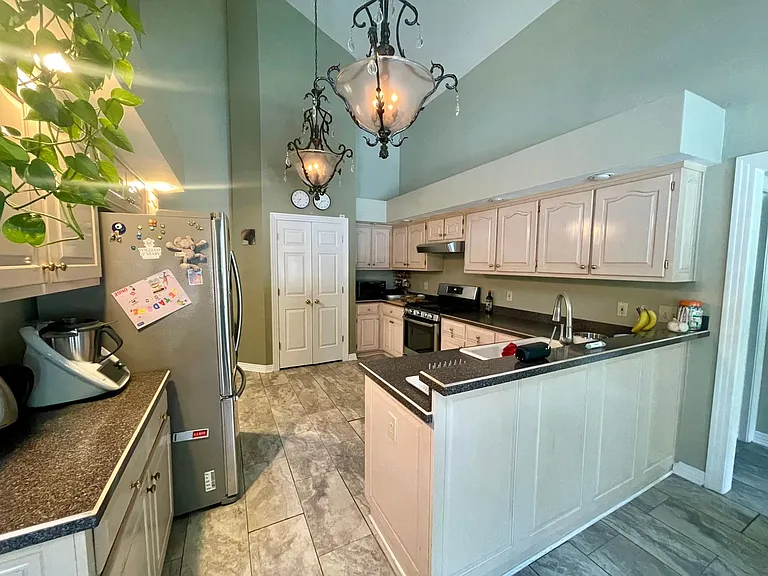 217 Golden Maple Dr — Photo 6