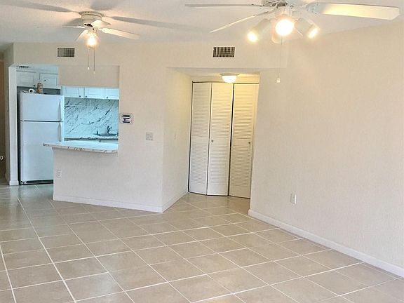 4th image of 8323 Lake Dr APT 303