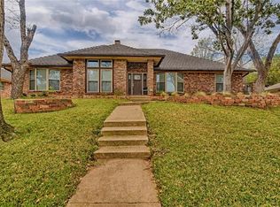 2004 Van Buren Dr, Arlington, TX 76011