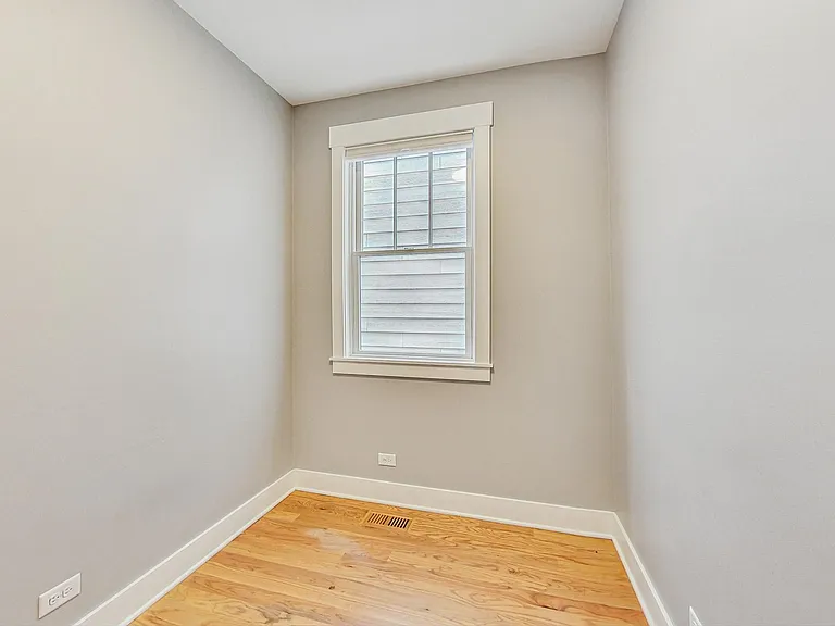 8101 Floral Ave — Photo 10