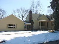 1st image of 27 College St