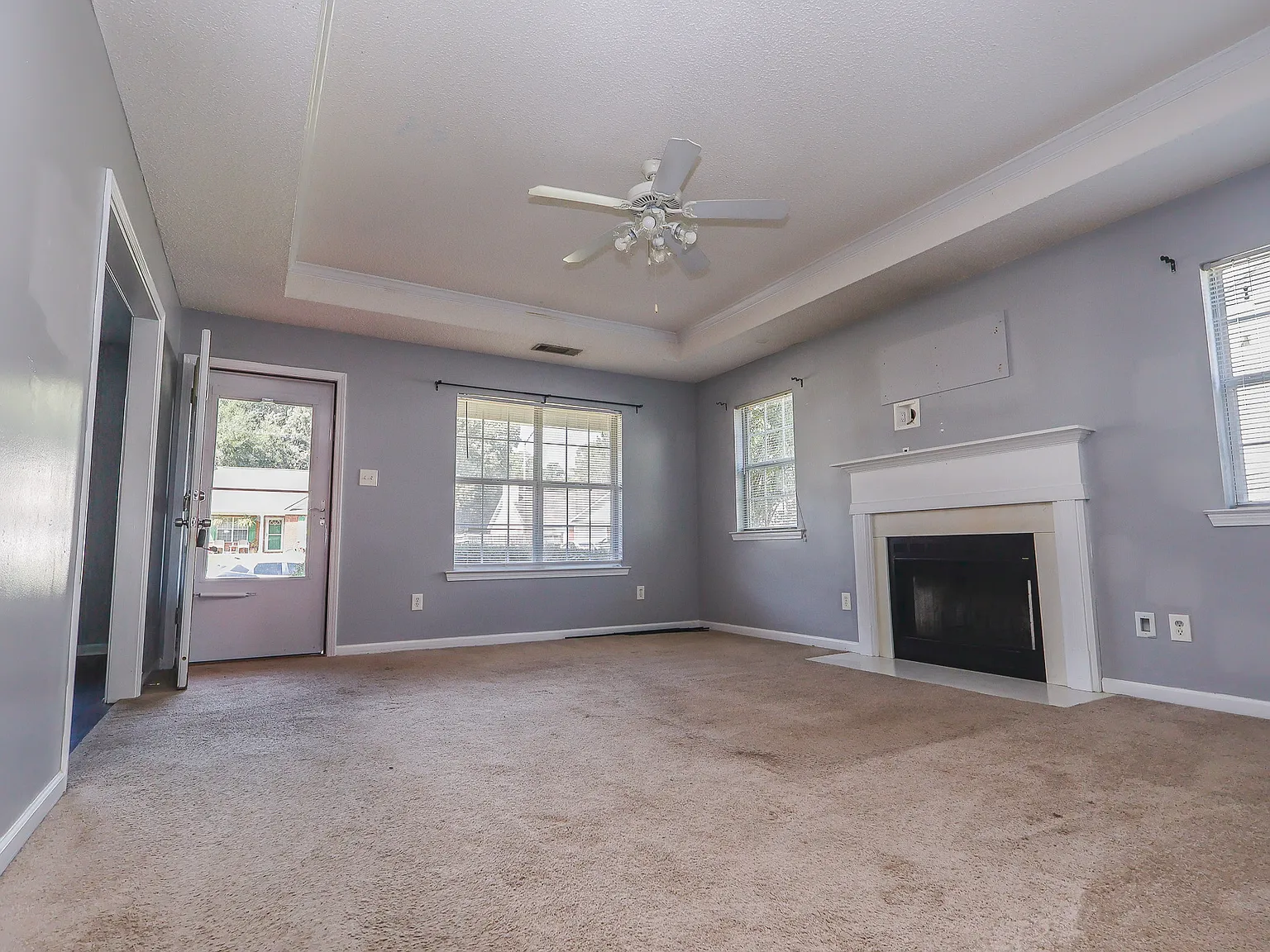 3 bed, 1331 sqft, $1,695 — Photo 3