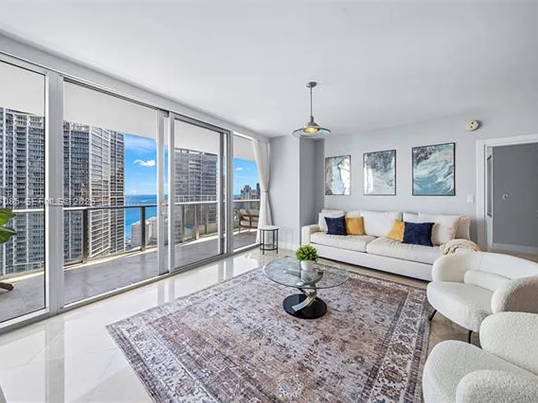200 Biscayne Boulevard Way #4308 — Photo 2