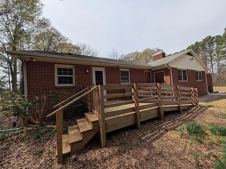 805 Edgewood Rd — Photo 19