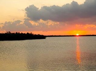 6908 NW Brookhaven Ave, Pt Saint Lucie, FL 34953