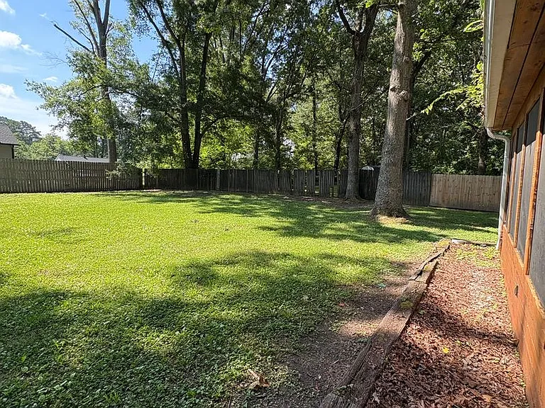 940 Julian Rd — Photo 23