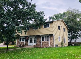 507 Shadyside Cir, Hopkins, MN 55343