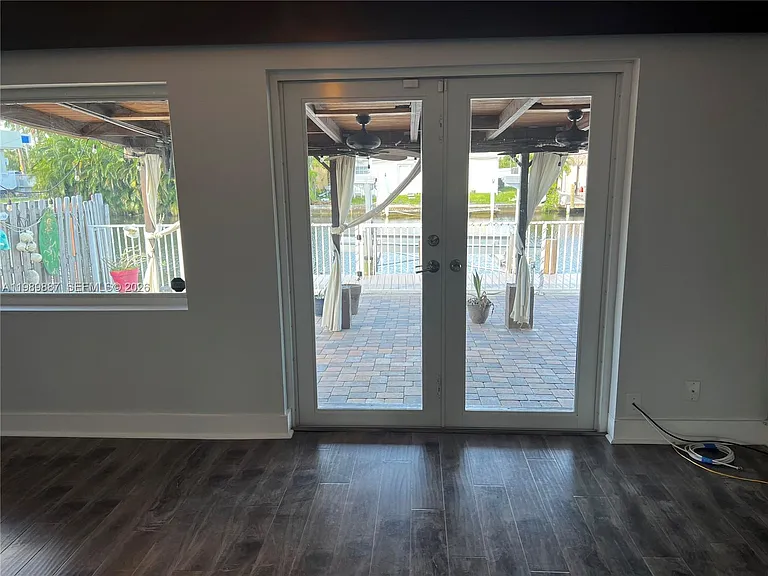 2713 Sherman St — Photo 10