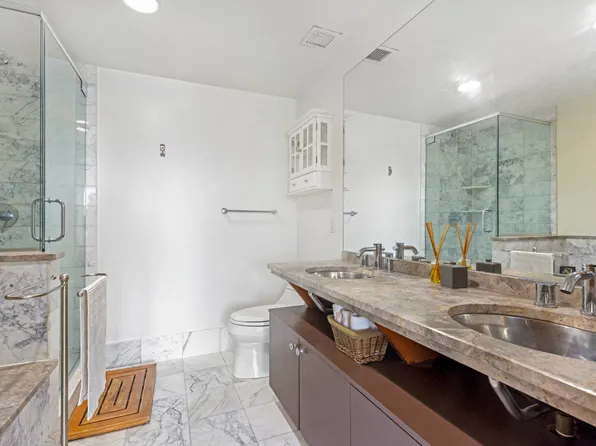 446 Kent Avenue image 7 of 12