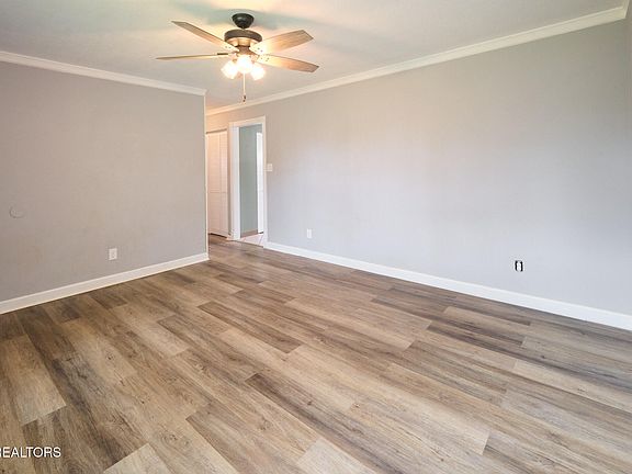 5th image of 5408 Malmsbury Rd