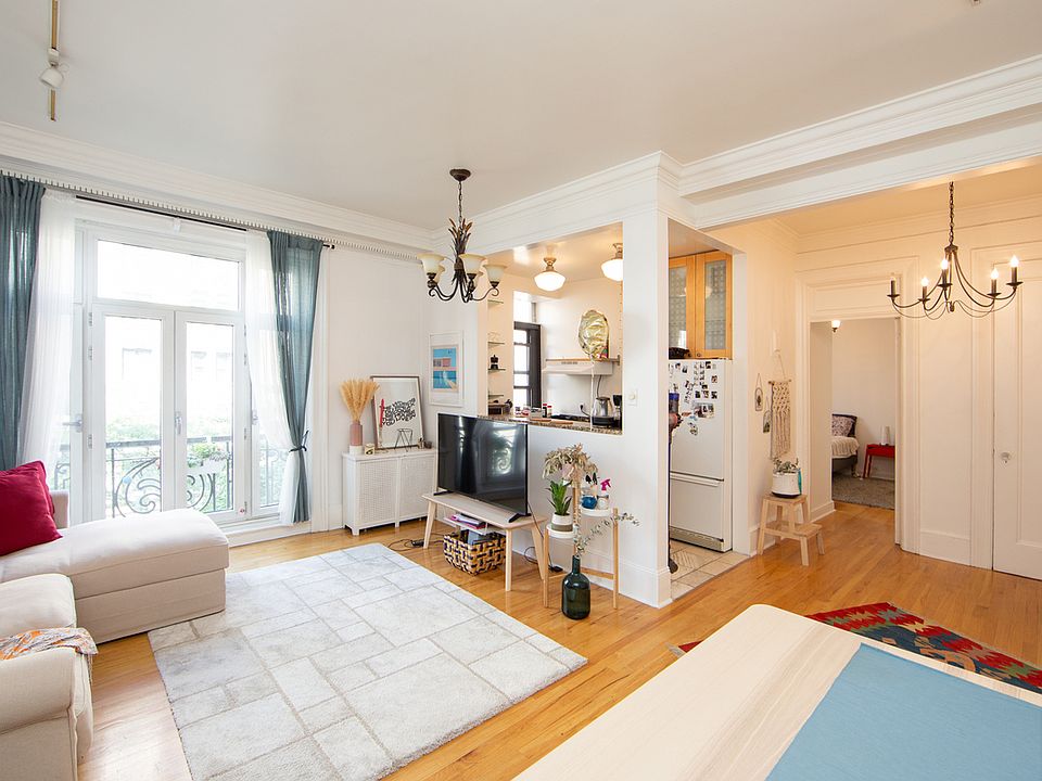 2nd image of 504 Cathedral Pkwy #5D