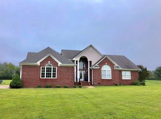 18 Vera Ln, Leoma, TN 38468