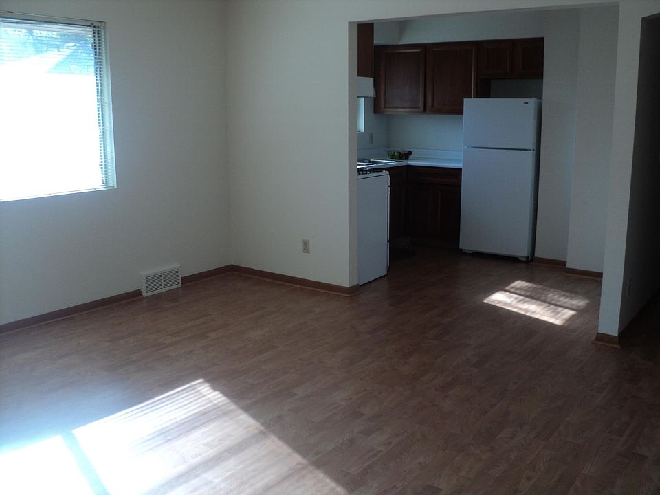 2nd image of 4801 Underwood Ave APT 3