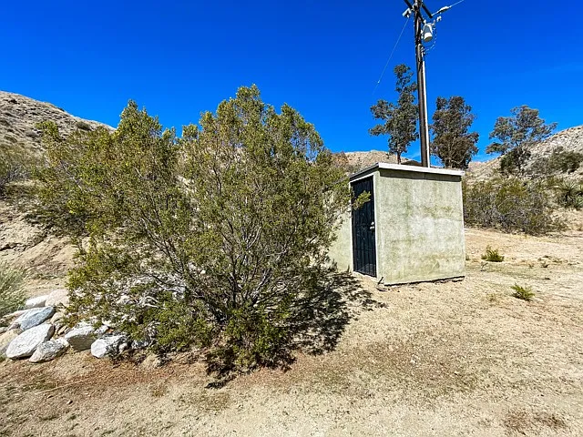 Little Morongo Rd — Photo 25