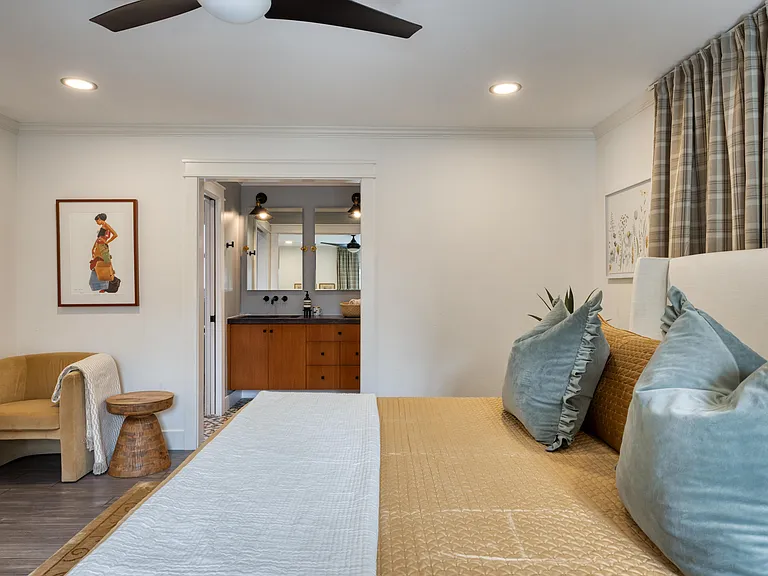 Seabury Dr — Photo 38