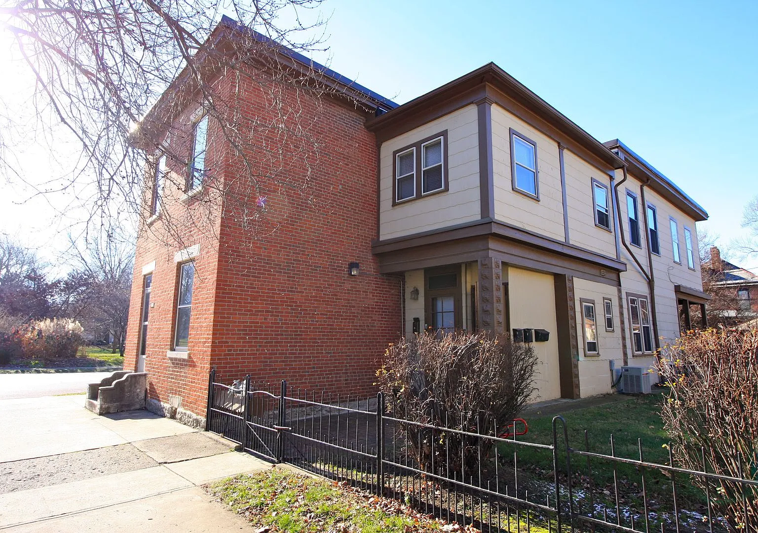 S 3rd 929 & 937 MLR — Photo 1