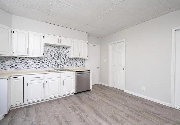 56 Thompson St #2 — Photo 6