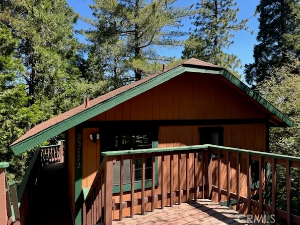 23772 Scenic Dr, Crestline, CA 92325