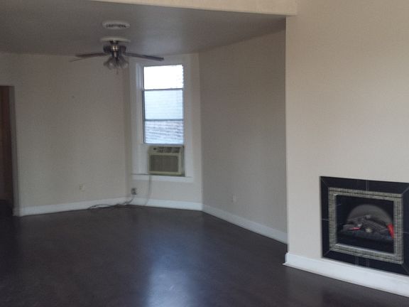 Living Room/ Dining- Family Room w/Electric Fireplace