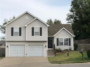 3608 NW 85th Ct, Kansas City, MO 64154