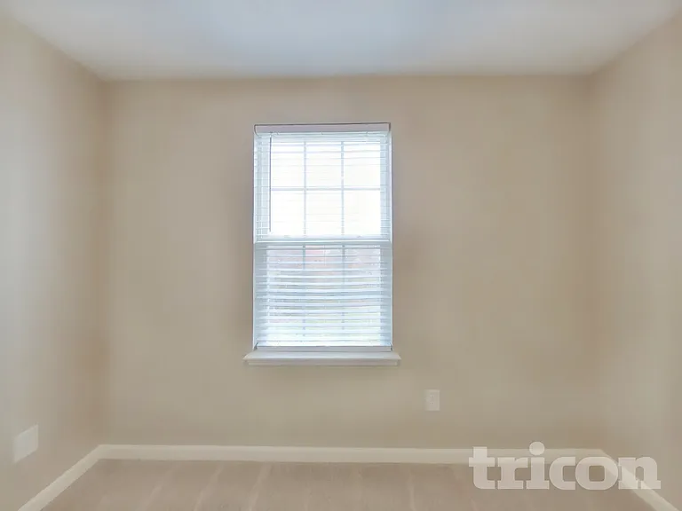 704 Finse Dr — Photo 12