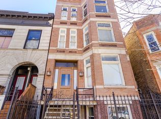 3227 W Beach Ave #2, Chicago, IL 60651