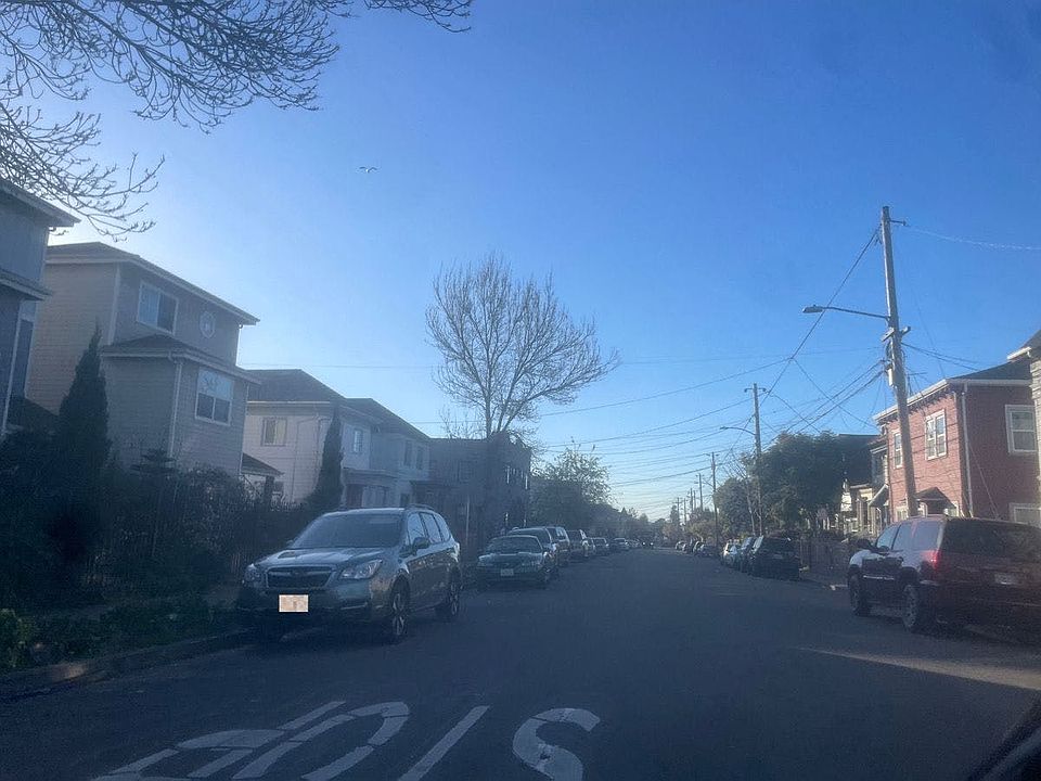 2nd image of 3175 Martin Luther King Jr Way