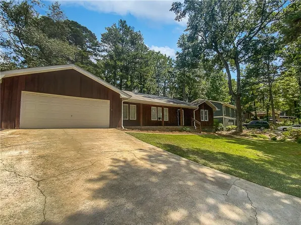 1548 Hidden Hills Pkwy, Stone Mountain, GA 30088