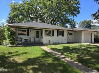 1324 N 2nd St, Bismarck, ND 58501