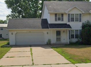 1560 Cardinal Ln, Green Bay, WI 54313