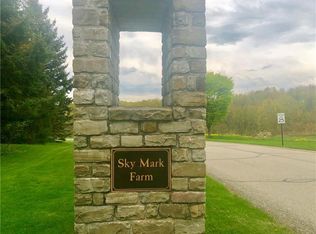 108 Skymark Ln, Sewickley, PA 15143