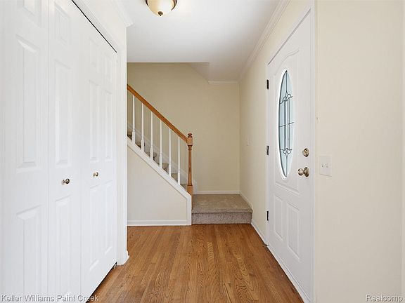 3rd image of 543 Arlington Dr