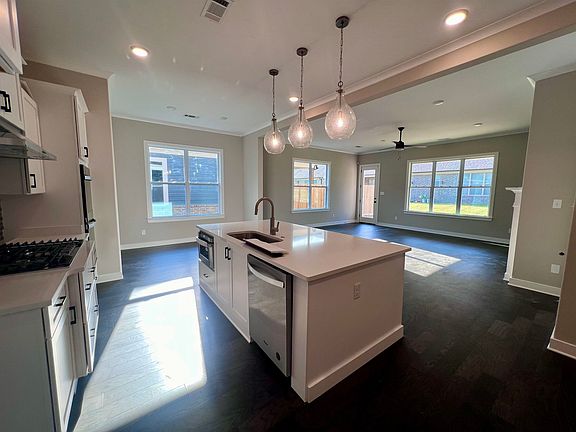 5th image of 10298 Gianna Dr