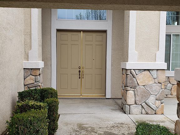 3rd image of 9235 Cambra Ct