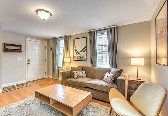 4th image of 59 Essex St APT 2