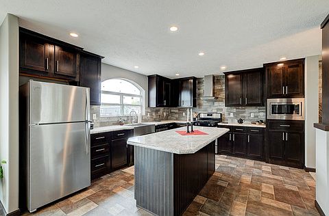 1st image of 2501 Lowry Ave NE #3RPEH4