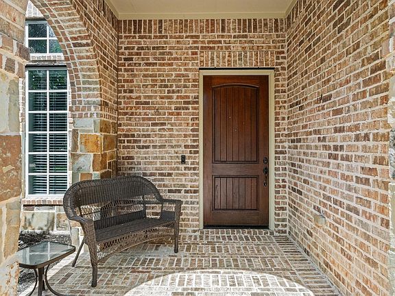 2nd image of 130 E Cove View Trl