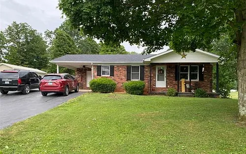 8430 N Dixie Hwy Photo 1