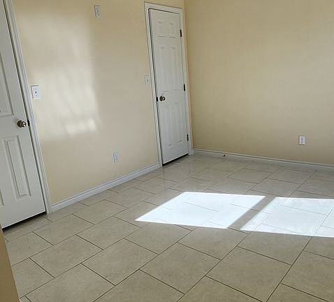 5th image of 118 Grass Valley Rd #201